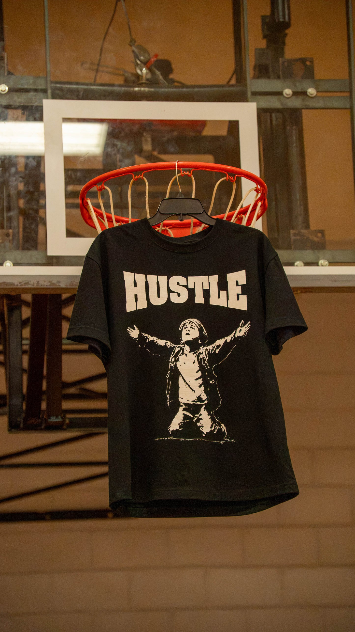 HUSTLE Tee